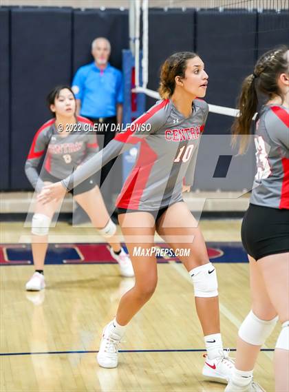 Thumbnail 2 in Grand Junction Central  vs Arapahoe (Eagle Invite) photogallery.