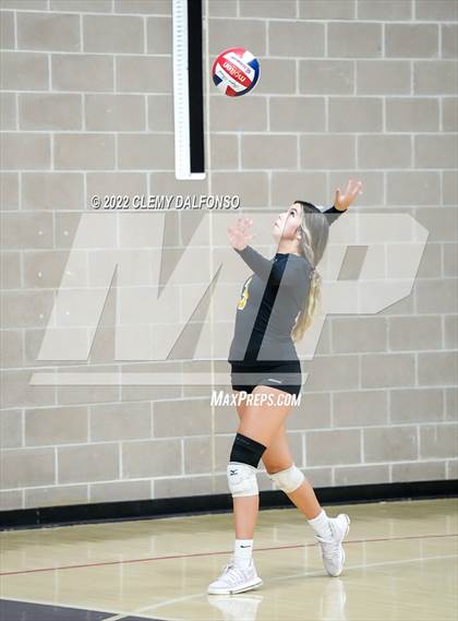 Thumbnail 3 in Grand Junction Central  vs Arapahoe (Eagle Invite) photogallery.