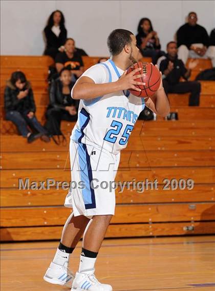 Thumbnail 3 in Berkeley vs. Burbank (Bruin Shoot-Out) photogallery.