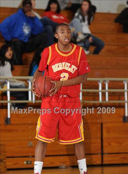 Thumbnail 2 in Berkeley vs. Burbank (Bruin Shoot-Out) photogallery.
