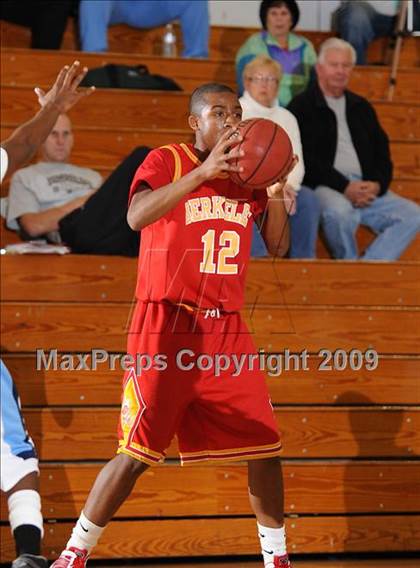 Thumbnail 1 in Berkeley vs. Burbank (Bruin Shoot-Out) photogallery.