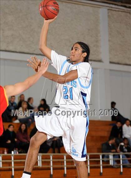 Thumbnail 2 in Berkeley vs. Burbank (Bruin Shoot-Out) photogallery.