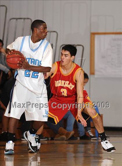 Thumbnail 2 in Berkeley vs. Burbank (Bruin Shoot-Out) photogallery.