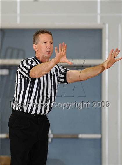 Thumbnail 2 in Berkeley vs. Burbank (Bruin Shoot-Out) photogallery.