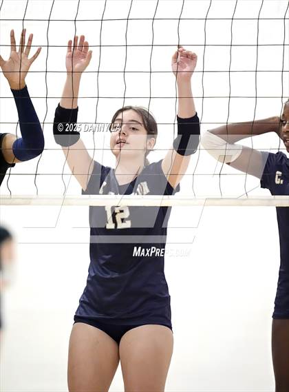 Thumbnail 3 in Hylton @ South County photogallery.