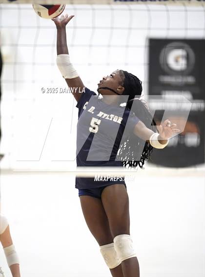 Thumbnail 2 in Hylton @ South County photogallery.