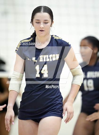 Thumbnail 2 in Hylton @ South County photogallery.