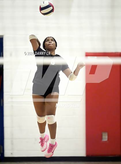 Thumbnail 2 in Hylton @ South County photogallery.