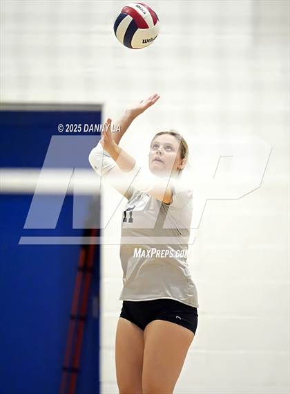 Thumbnail 3 in Hylton @ South County photogallery.