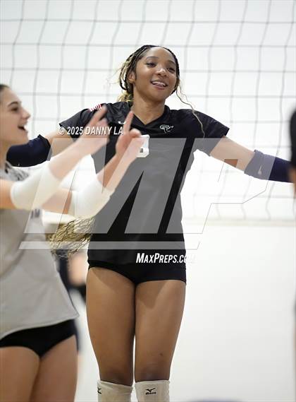 Thumbnail 1 in Hylton @ South County photogallery.