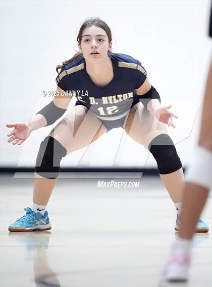 Thumbnail 1 in Hylton @ South County photogallery.