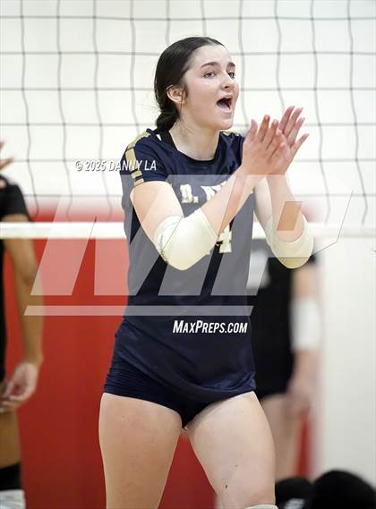 Thumbnail 3 in Hylton @ South County photogallery.