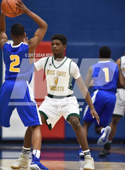 Thumbnail 2 in Rich East vs. Farragut (Big Dipper Tournament) photogallery.