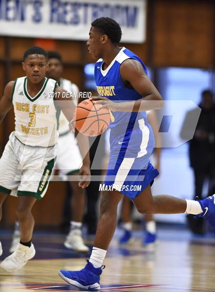 Thumbnail 1 in Rich East vs. Farragut (Big Dipper Tournament) photogallery.