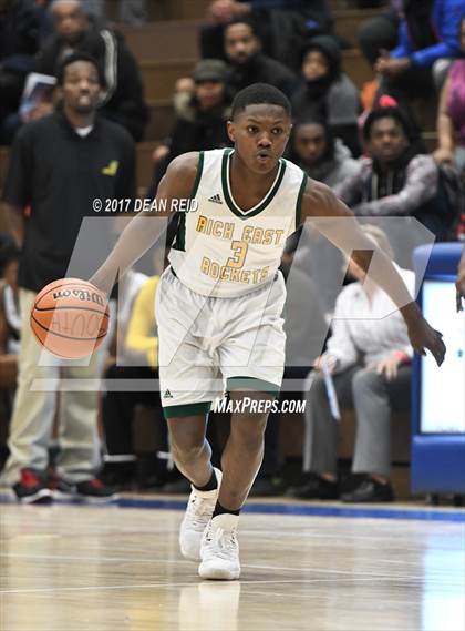 Thumbnail 2 in Rich East vs. Farragut (Big Dipper Tournament) photogallery.