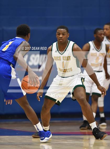 Thumbnail 1 in Rich East vs. Farragut (Big Dipper Tournament) photogallery.
