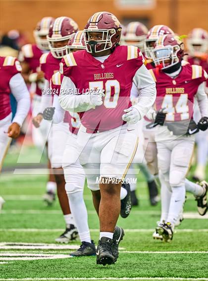 Thumbnail 3 in Summer Creek vs. Kingwood (UIL 6A D2 Football Quarterfinal) photogallery.