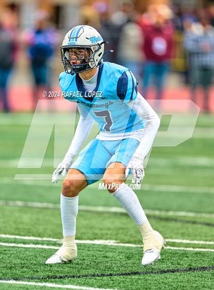 Thumbnail 1 in Summer Creek vs. Kingwood (UIL 6A D2 Football Quarterfinal) photogallery.