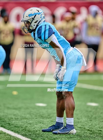 Thumbnail 1 in Summer Creek vs. Kingwood (UIL 6A D2 Football Quarterfinal) photogallery.
