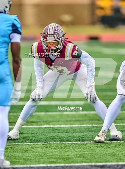 Thumbnail 1 in Summer Creek vs. Kingwood (UIL 6A D2 Football Quarterfinal) photogallery.