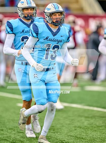 Thumbnail 2 in Summer Creek vs. Kingwood (UIL 6A D2 Football Quarterfinal) photogallery.
