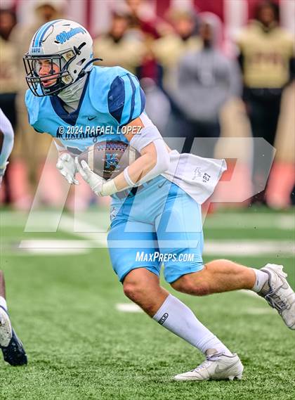 Thumbnail 2 in Summer Creek vs. Kingwood (UIL 6A D2 Football Quarterfinal) photogallery.