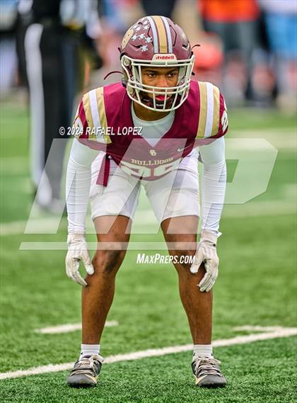 Thumbnail 3 in Summer Creek vs. Kingwood (UIL 6A D2 Football Quarterfinal) photogallery.