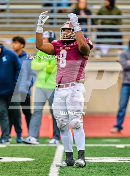 Thumbnail 2 in Summer Creek vs. Kingwood (UIL 6A D2 Football Quarterfinal) photogallery.