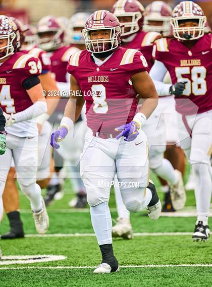 Thumbnail 2 in Summer Creek vs. Kingwood (UIL 6A D2 Football Quarterfinal) photogallery.