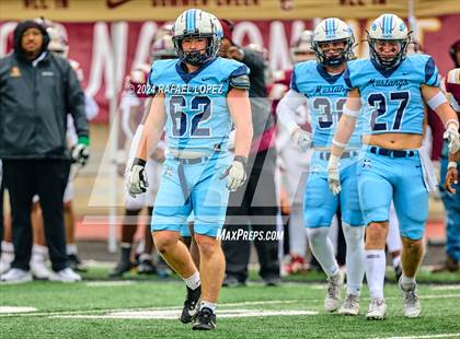 Thumbnail 3 in Summer Creek vs. Kingwood (UIL 6A D2 Football Quarterfinal) photogallery.