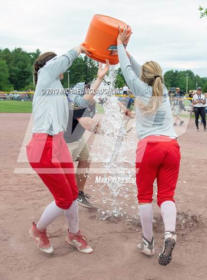 Thumbnail 3 in Williamsville East vs. Ballston Spa (NYSPHSAA Class A Final) photogallery.