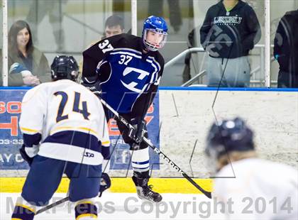 Thumbnail 1 in Hall/Southington @ Wethersfield photogallery.