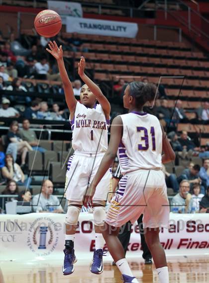 Thumbnail 2 in Ridgeview vs. Garces (CIF CS D2 Final) photogallery.