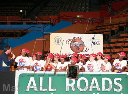 Thumbnail 2 in Ridgeview vs. Garces (CIF CS D2 Final) photogallery.
