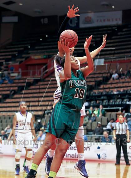 Thumbnail 3 in Ridgeview vs. Garces (CIF CS D2 Final) photogallery.
