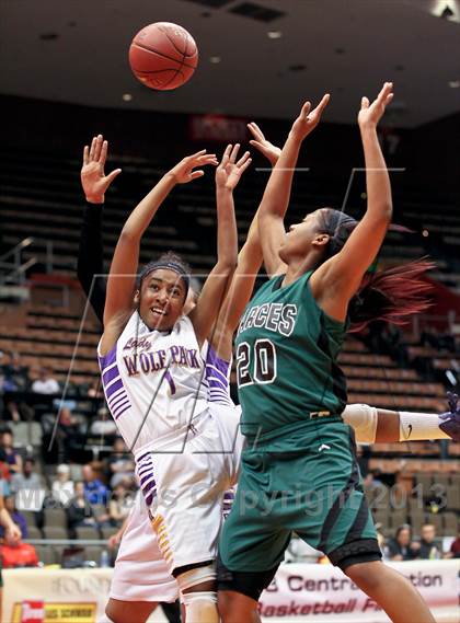 Thumbnail 3 in Ridgeview vs. Garces (CIF CS D2 Final) photogallery.