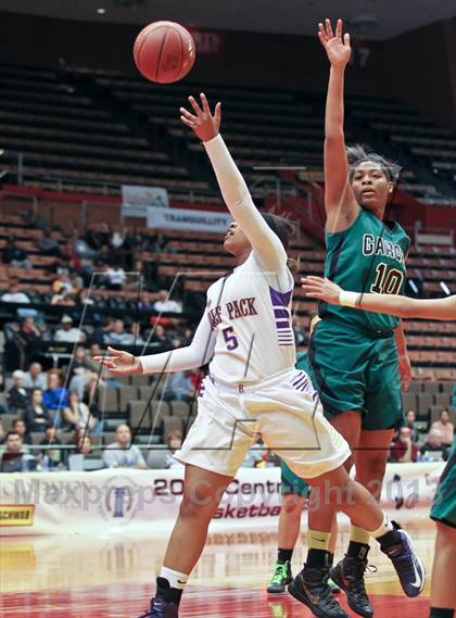 Thumbnail 3 in Ridgeview vs. Garces (CIF CS D2 Final) photogallery.