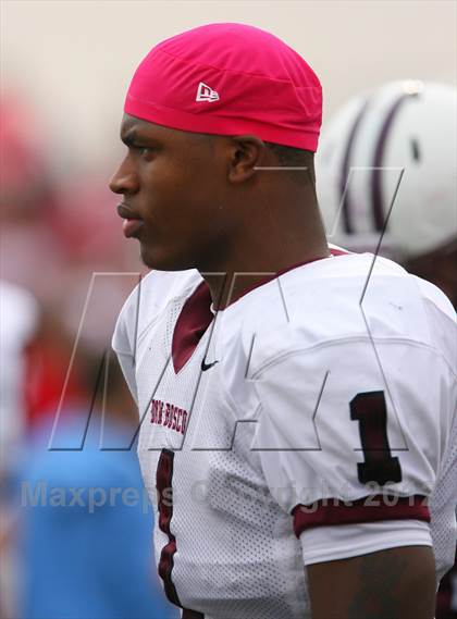 Thumbnail 3 in Bergen Catholic vs. Don Bosco Prep photogallery.