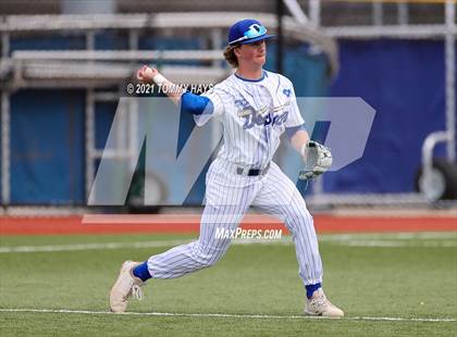 Thumbnail 2 in West vs Decatur (Lloyd Burton Memorial) photogallery.