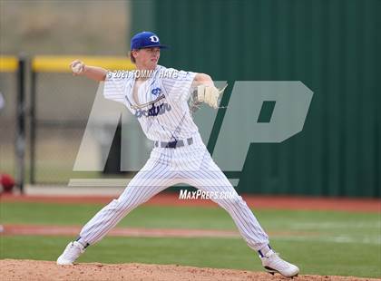 Thumbnail 2 in West vs Decatur (Lloyd Burton Memorial) photogallery.