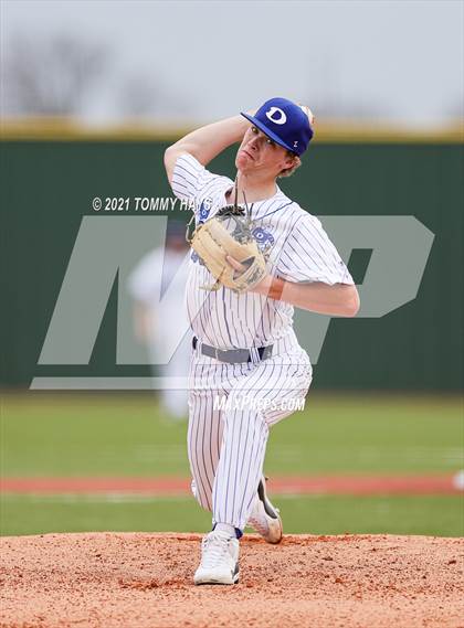 Thumbnail 2 in West vs Decatur (Lloyd Burton Memorial) photogallery.
