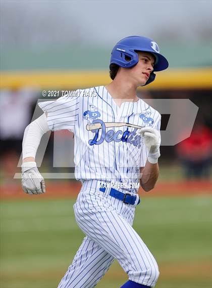 Thumbnail 3 in West vs Decatur (Lloyd Burton Memorial) photogallery.
