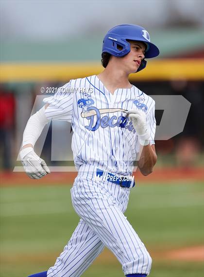 Thumbnail 1 in West vs Decatur (Lloyd Burton Memorial) photogallery.