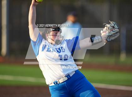 Thumbnail 3 in Van Alstyne vs Venus (UIL 4A Regional Quarterfinal Playoff) photogallery.