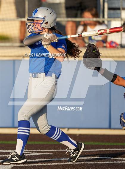 Thumbnail 1 in Van Alstyne vs Venus (UIL 4A Regional Quarterfinal Playoff) photogallery.