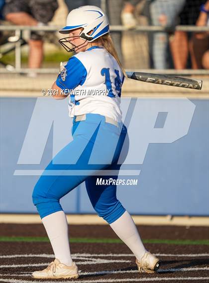 Thumbnail 2 in Van Alstyne vs Venus (UIL 4A Regional Quarterfinal Playoff) photogallery.