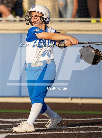 Thumbnail 3 in Van Alstyne vs Venus (UIL 4A Regional Quarterfinal Playoff) photogallery.