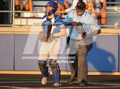 Thumbnail 3 in Van Alstyne vs Venus (UIL 4A Regional Quarterfinal Playoff) photogallery.