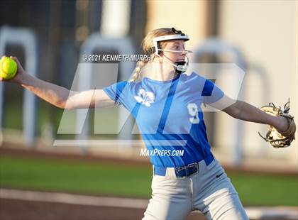 Thumbnail 1 in Van Alstyne vs Venus (UIL 4A Regional Quarterfinal Playoff) photogallery.