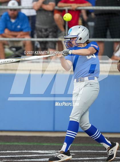 Thumbnail 3 in Van Alstyne vs Venus (UIL 4A Regional Quarterfinal Playoff) photogallery.